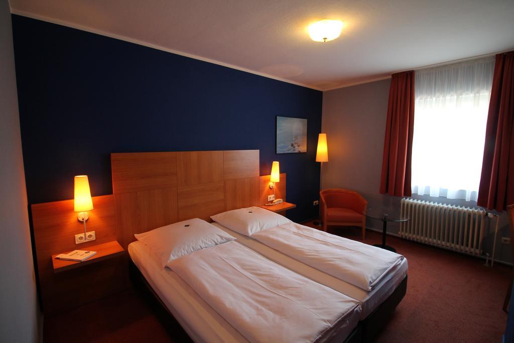 Hotel Westerfeld Hemmingen  ภายนอก รูปภาพ