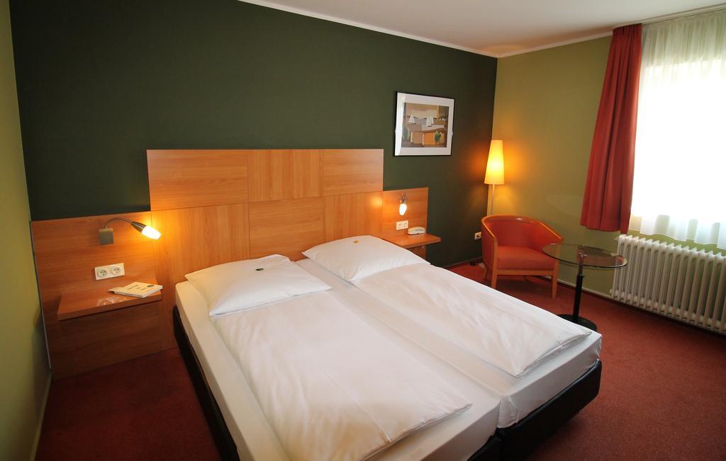 Hotel Westerfeld Hemmingen  ภายนอก รูปภาพ