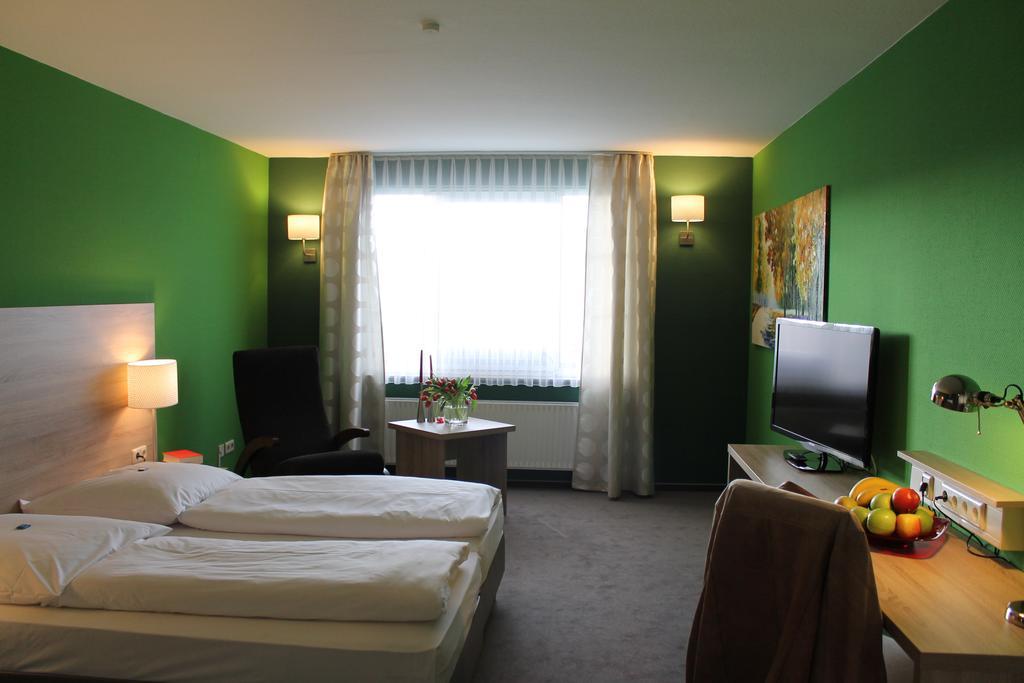 Hotel Westerfeld Hemmingen  ภายนอก รูปภาพ